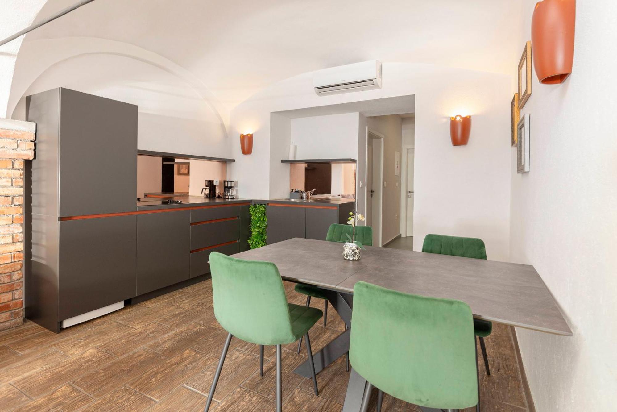 Aroma Apartments Любляна Екстер'єр фото