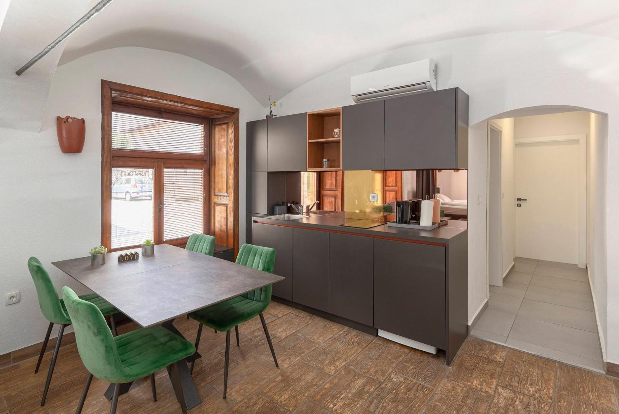 Aroma Apartments Любляна Екстер'єр фото
